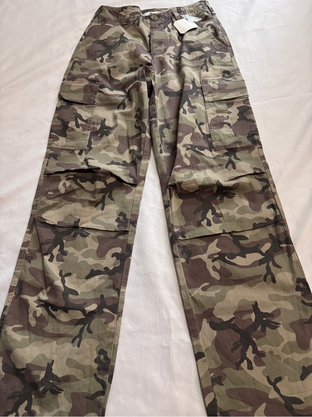 NWT ALTAR'D STATE Bria Women's Camo Cargo Pants Size Small - Picture 3 of 8